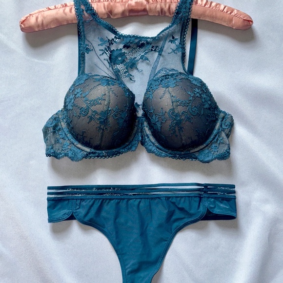 Victoria’s Secret NWT - Dusty Teal Lace High-Neck Bra + Scallop Trim Thong - Picture 1 of 4